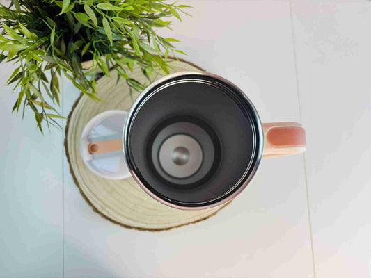 💋Stan Cup Pink Power: Borraccia Termica con Messaggio di Resistenza - Incanta Shop